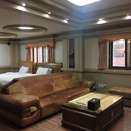 Nobless Hotel Gwangju Metropolitan City Esterno foto