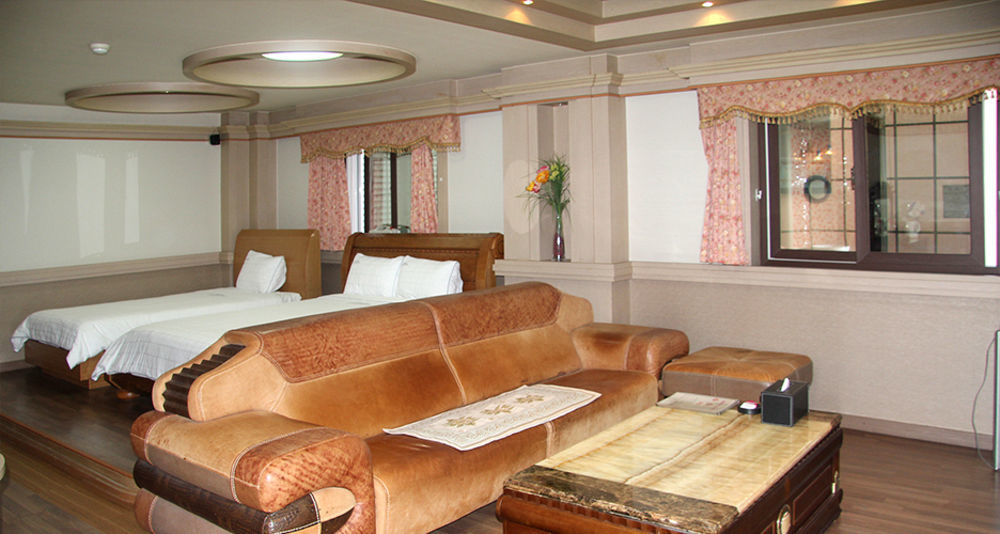 Nobless Hotel Gwangju Metropolitan City Esterno foto