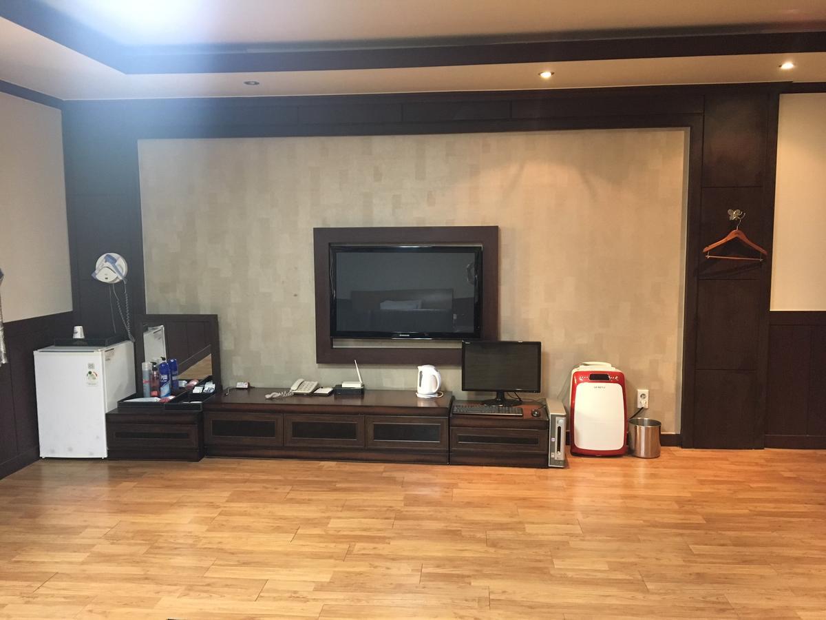 Nobless Hotel Gwangju Metropolitan City Esterno foto