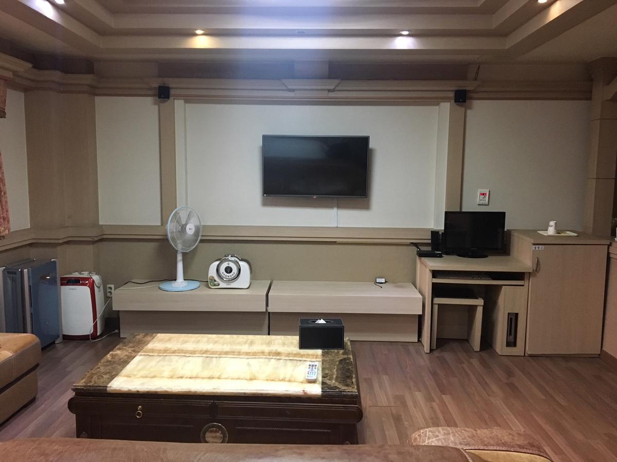 Nobless Hotel Gwangju Metropolitan City Esterno foto