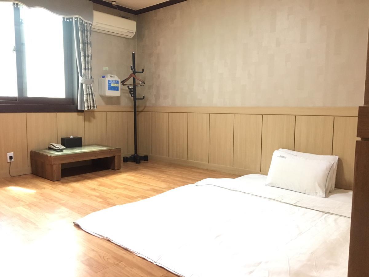 Nobless Hotel Gwangju Metropolitan City Esterno foto