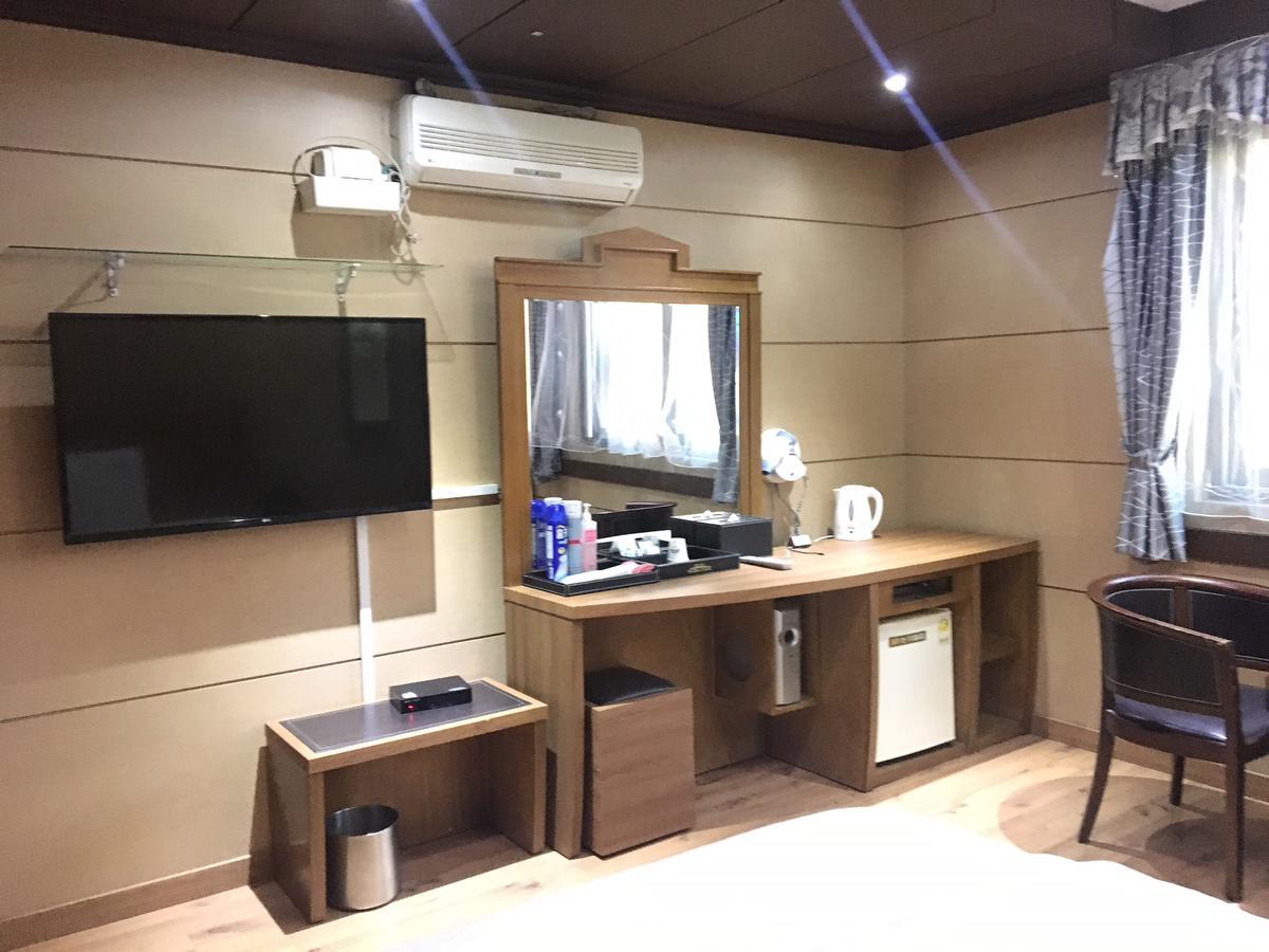 Nobless Hotel Gwangju Metropolitan City Esterno foto